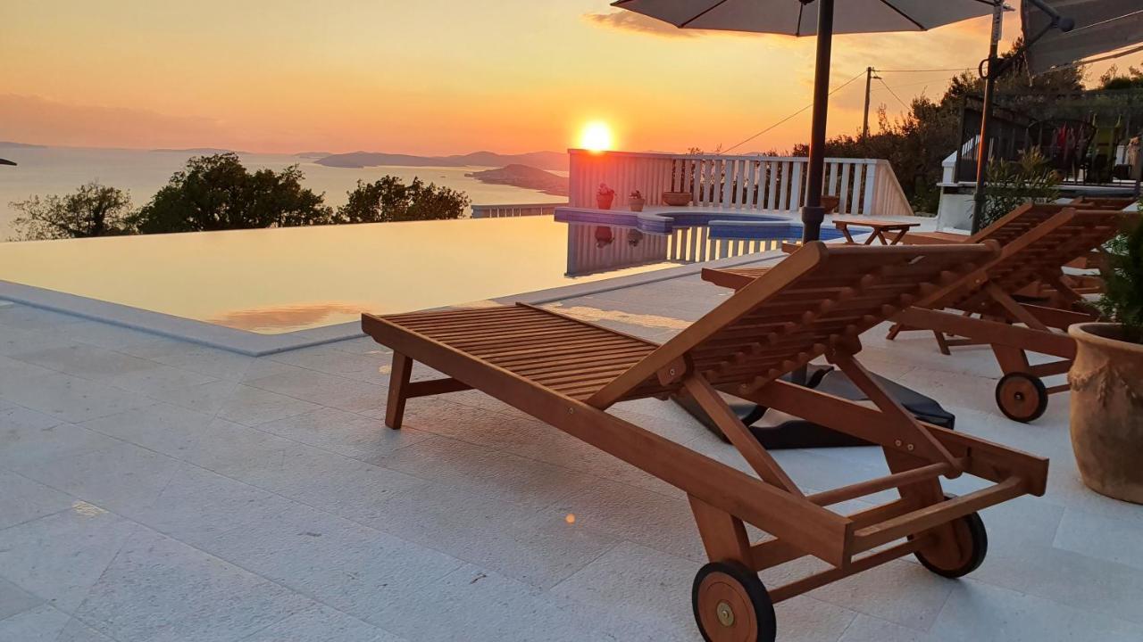 Sea View Luxury Apart Hotel Villa Conte With Swiming Pool And Romantic Spa Podstrana Kültér fotó