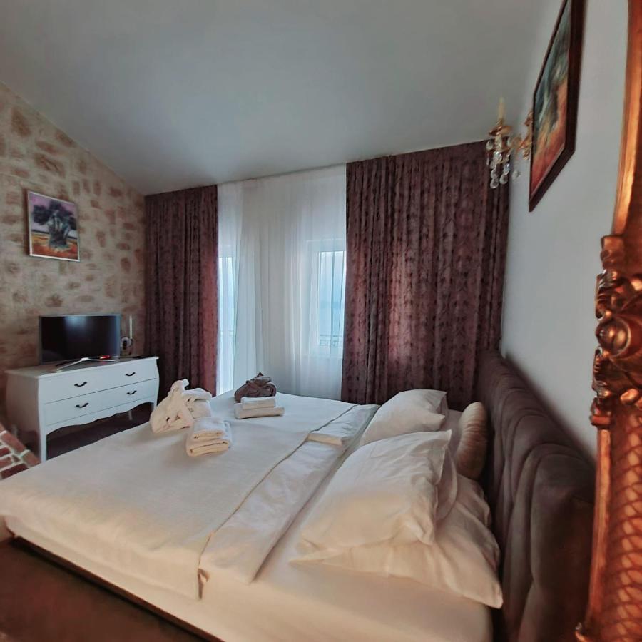 Sea View Luxury Apart Hotel Villa Conte With Swiming Pool And Romantic Spa Podstrana Kültér fotó