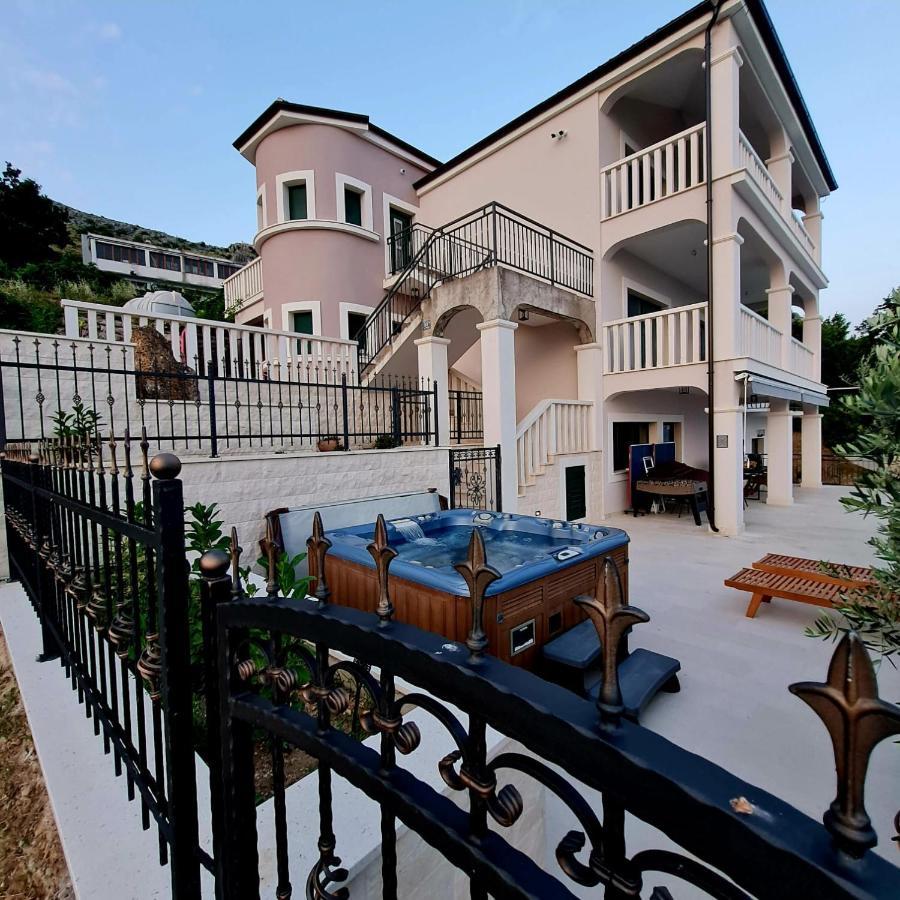 Sea View Luxury Apart Hotel Villa Conte With Swiming Pool And Romantic Spa Podstrana Kültér fotó