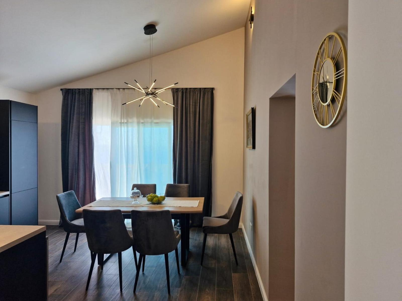 Sea View Luxury Apart Hotel Villa Conte With Swiming Pool And Romantic Spa Podstrana Kültér fotó