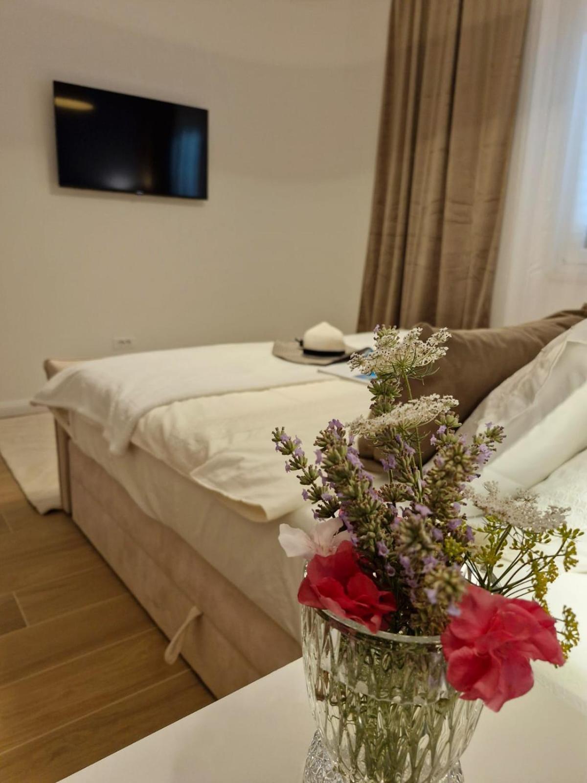 Sea View Luxury Apart Hotel Villa Conte With Swiming Pool And Romantic Spa Podstrana Kültér fotó